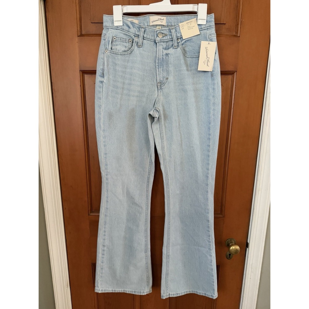 Women's Universal Thread Mid Rise Bootcut Light Wash Jeans Size 4 Short NWT
